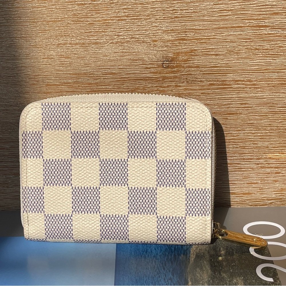 Authentic Louis Vuitton Zippy Coin Purse in Damier Azur - Picture 3 of 11
